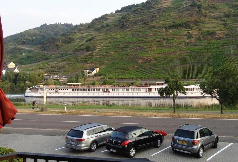 חדר סטנדרט עם מרפסת, Haus Weingarten Appartements Zimmer