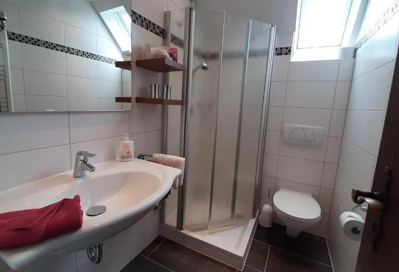 Апартаменты 1 Спальня с Балконом, Haus Weingarten Appartements Zimmer