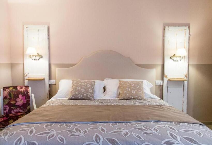 غرفة قياسية ثلاثية, Il Battello