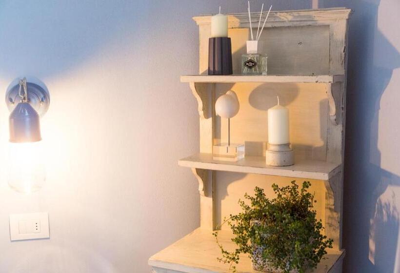 غرفة قياسية ثلاثية, Il Battello