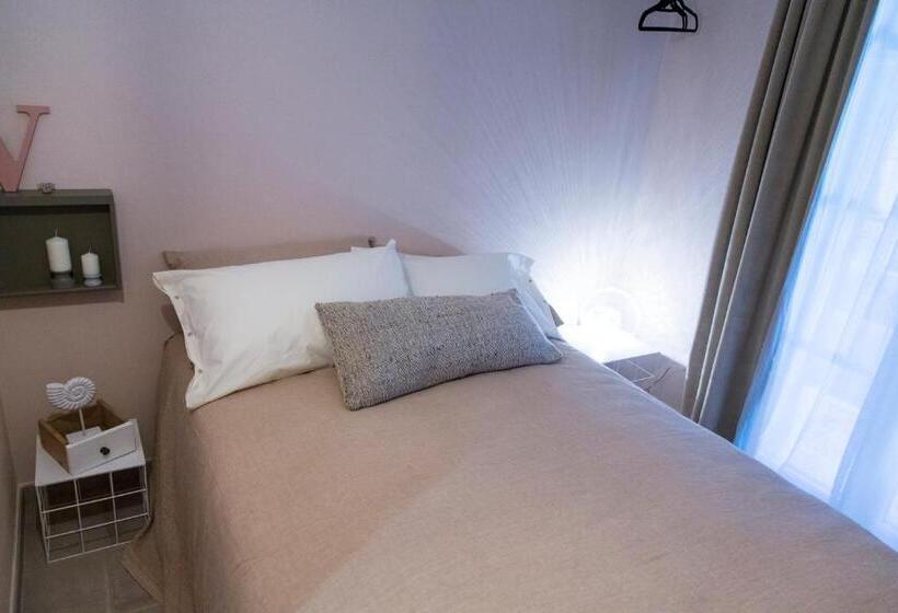 غرفة قياسية فردية, Il Battello