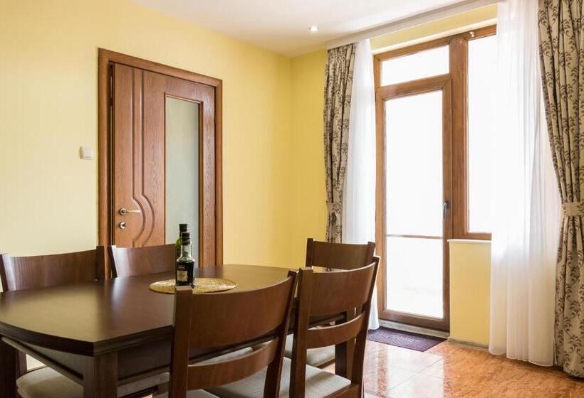 شقة غرفة واحدة مزودة بتراس, Apartments Nasini