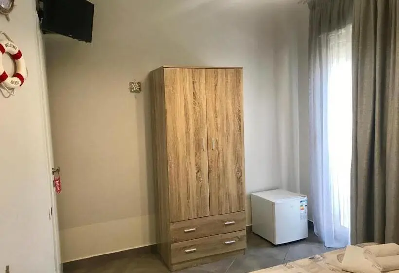 اتاق استاندارد با بالکن و چشم‌انداز دریا, Castello Di Sabbia
