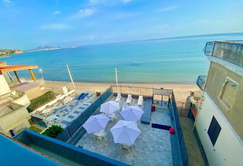 Номер Стандарт Вид на Море с Балконом, Castello Di Sabbia