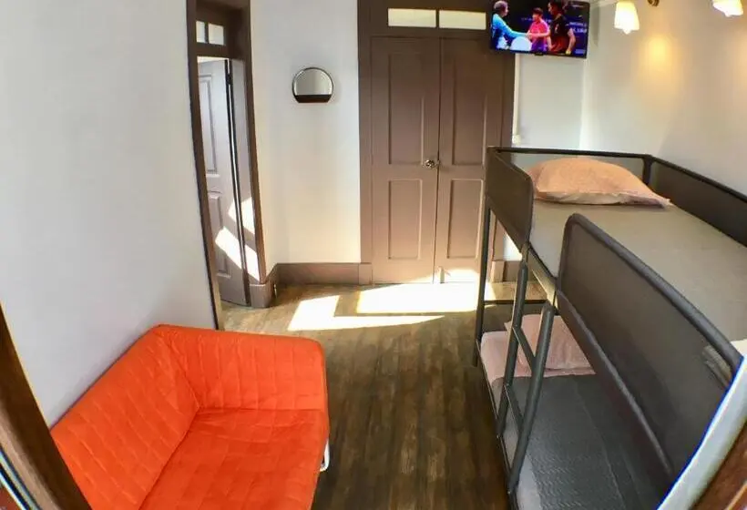 اتاق خانوادگی با سرویس بهداشتی مشترک, Stay In Aveiro