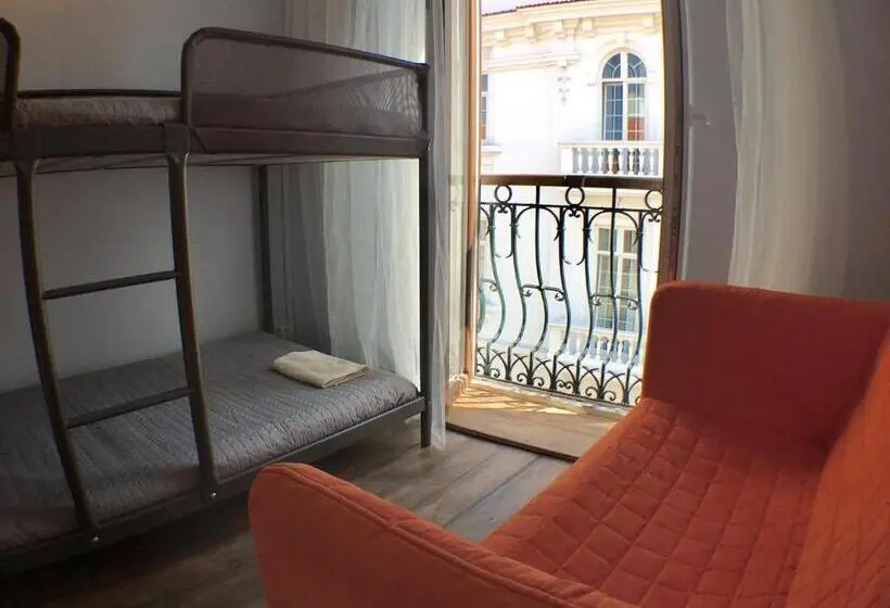 اتاق خانوادگی با سرویس بهداشتی مشترک, Stay In Aveiro