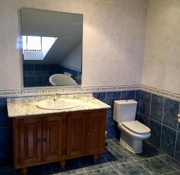 اتاق اکونومی, Posada Adela