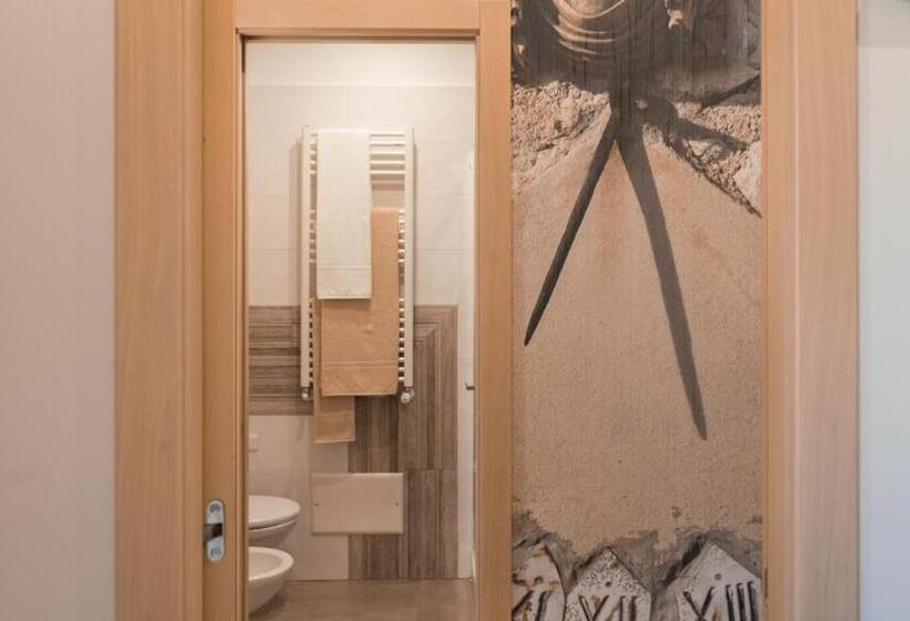 标准间, La Torre Del Tempo