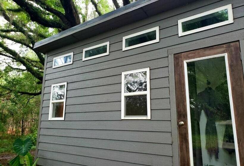 منزل غرفة نوم واحدة, Kokomo Farms