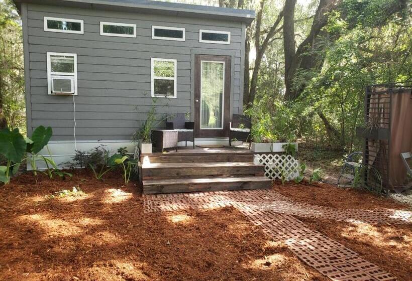 منزل غرفة نوم واحدة, Kokomo Farms