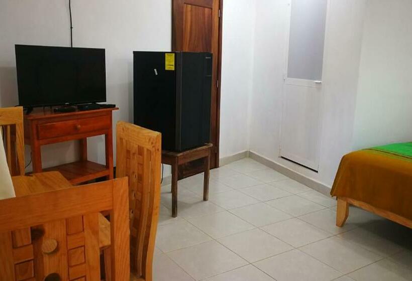 اتاق استاندارد سه نفره, Pie De Playa La Ropa
