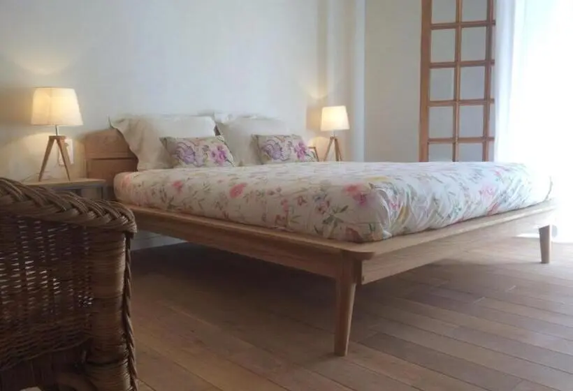 キングサイズベッドのスタンダードルーム, La Perle Des Montagnes   Bed And Breakfast   Chambre D Hôte