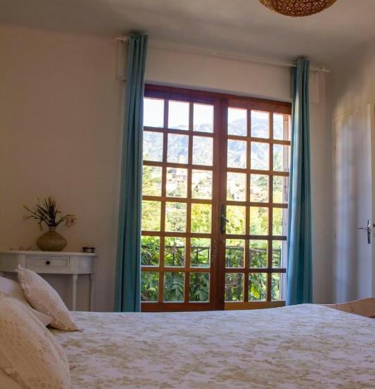 Номер Стандарт, La Perle Des Montagnes Bed And Breakfast Chambre D Hôte