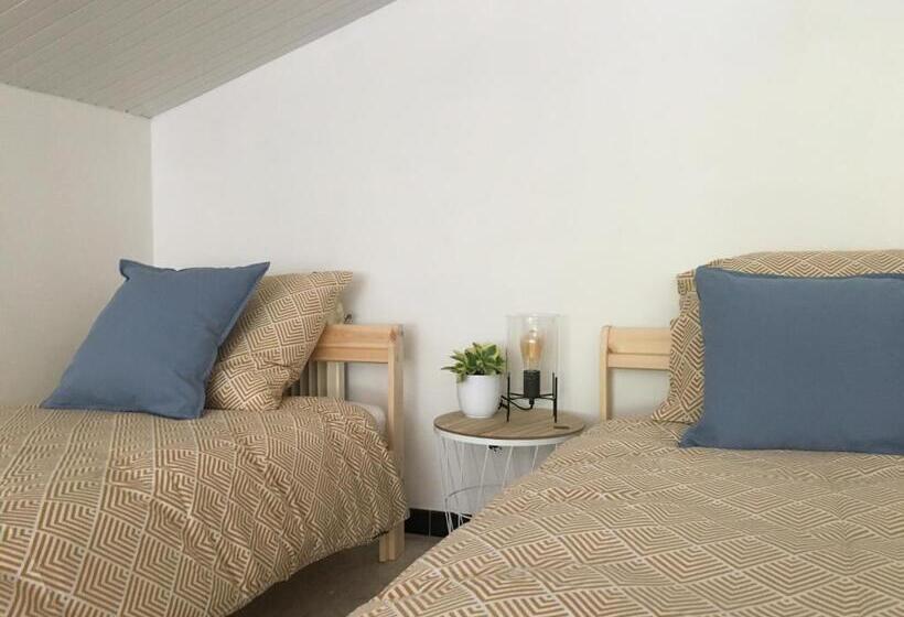 Четырехместный Номер Стандарт, La Perle Des Montagnes Bed And Breakfast Chambre D Hôte