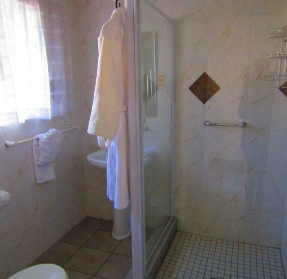غرفة قياسية ثلاثية, Welcome Guest House