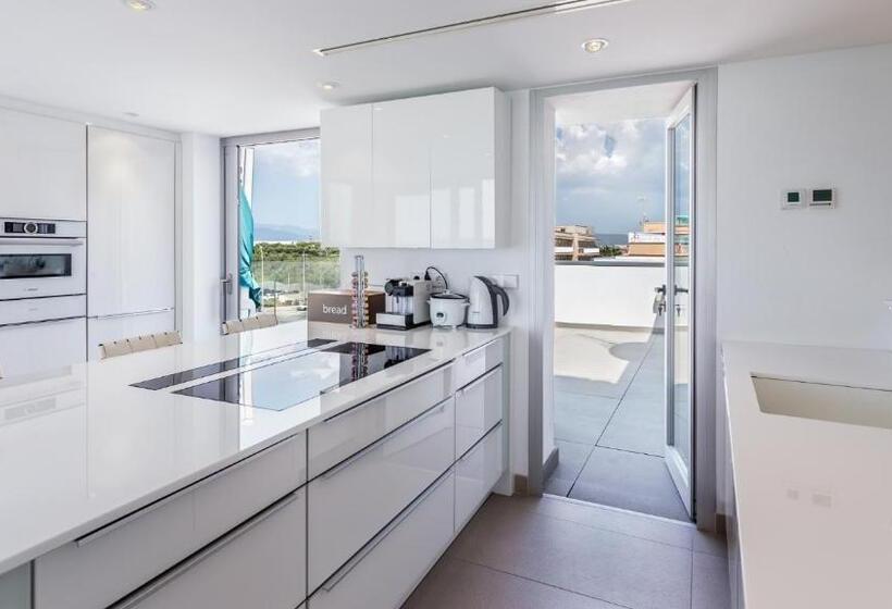 Апартаменты Пентхаус 1 Спальня, The Hype Beachhouse