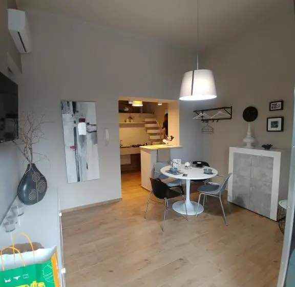 デラックススイート, Diadumeno Superior Apartment