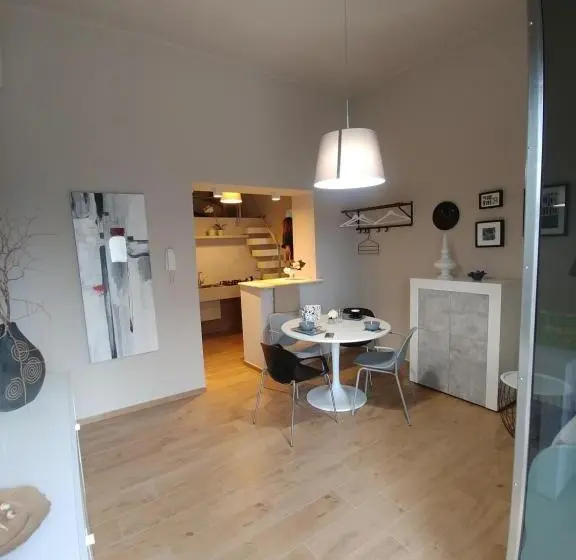 デラックススイート, Diadumeno Superior Apartment