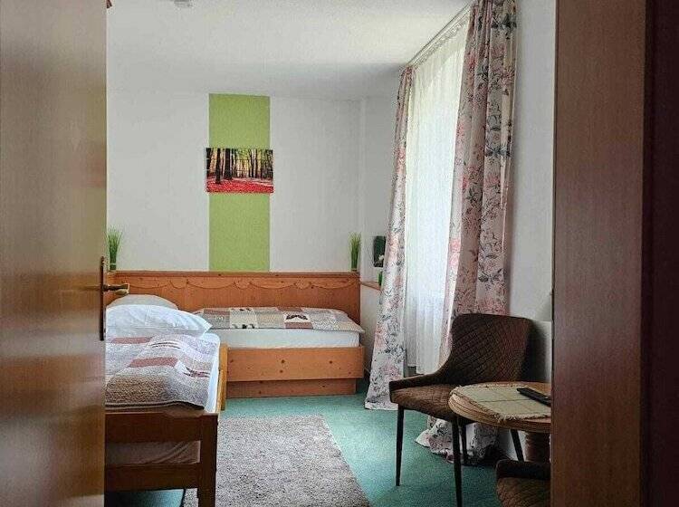 スタンダードルーム, Wild West