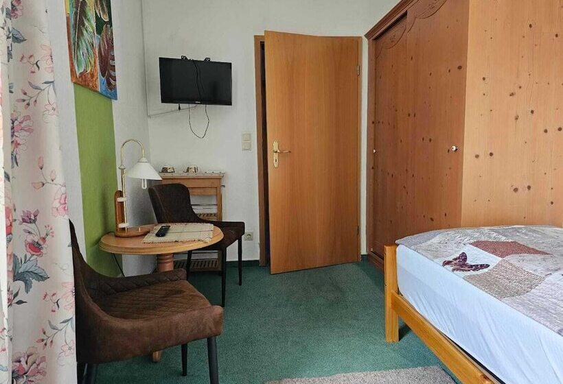 スタンダードルーム, Wild West