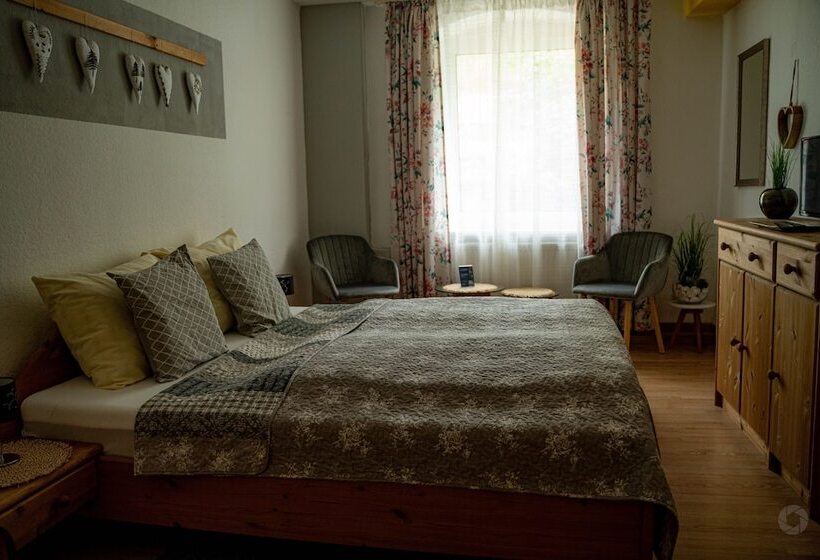 スーペリアールーム, Wild West