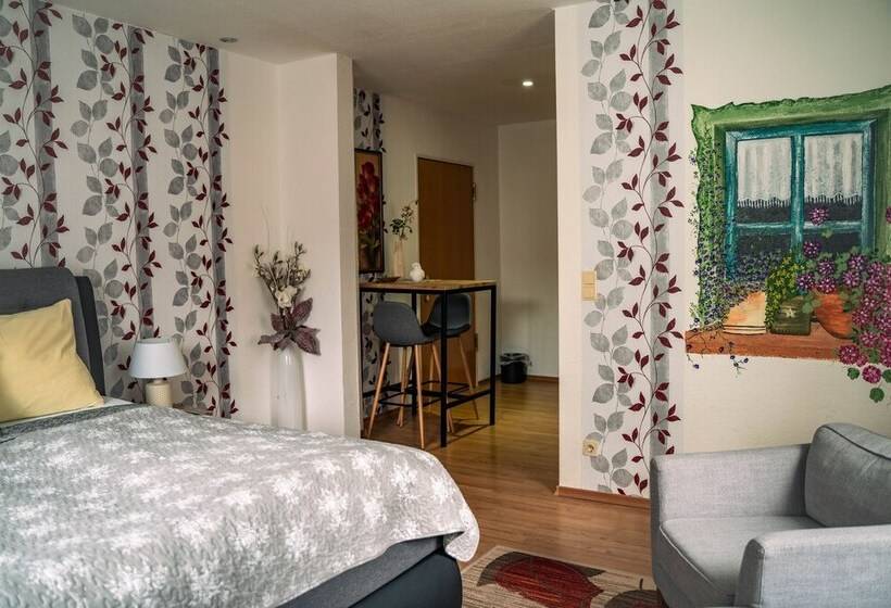 デラックスルーム, Wild West