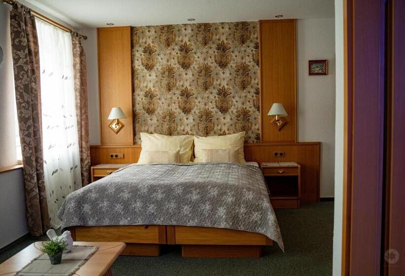 スーペリアファミリールーム, Wild West