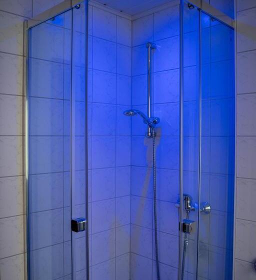 スーペリアファミリールーム, Wild West