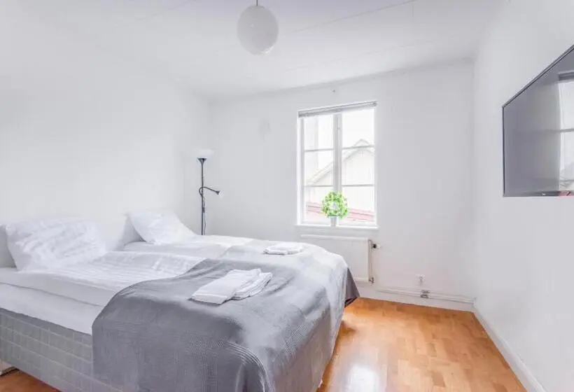 庭の見える１ベッドルームアパートメント, City Apartments In Jonkoping