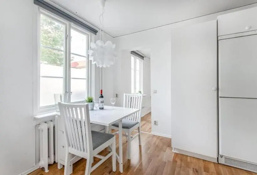 庭の見えるシングルルーム, City Apartments In Jonkoping