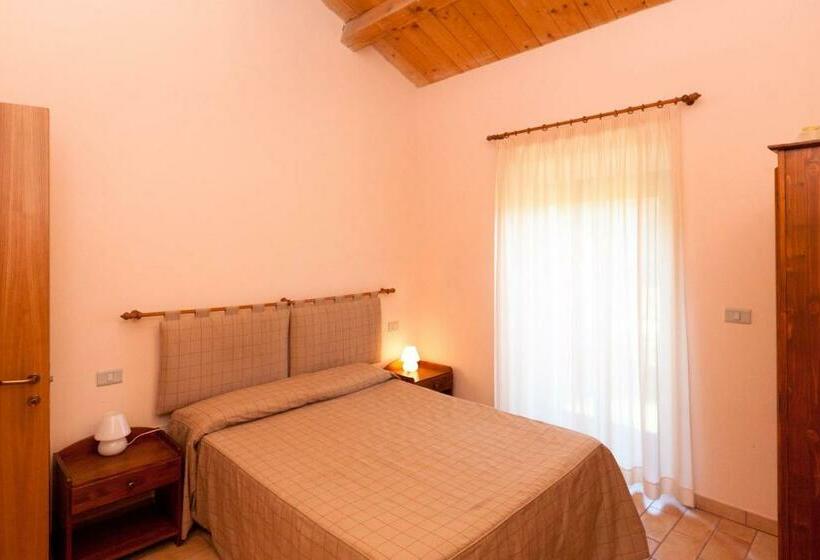 标准间, Taverna Dei Guelfi