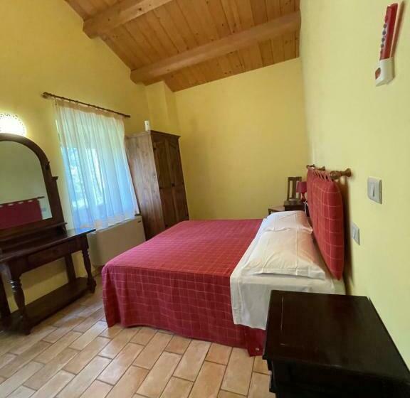 标准间, Taverna Dei Guelfi