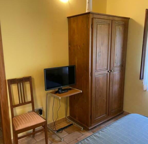 标准间, Taverna Dei Guelfi