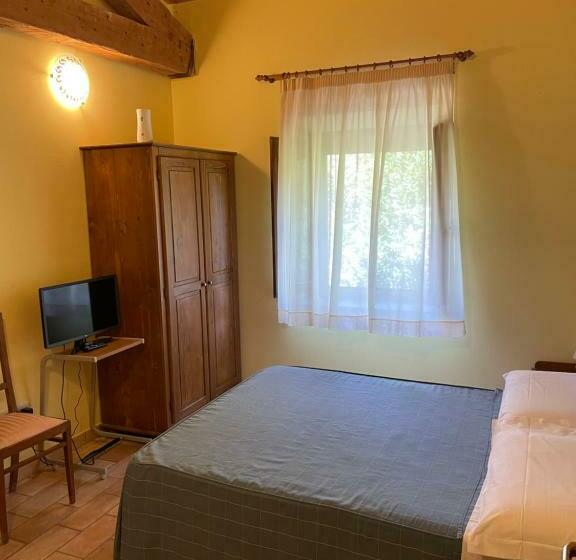 标准间, Taverna Dei Guelfi