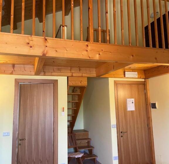 家庭间, Taverna Dei Guelfi