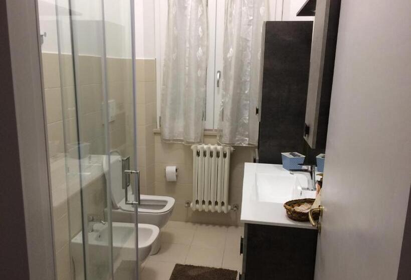 شقة غرفة واحدة, Affittacamere La Pisana