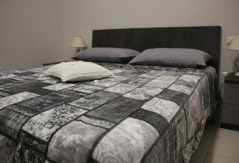 شقة غرفة واحدة, Affittacamere La Pisana