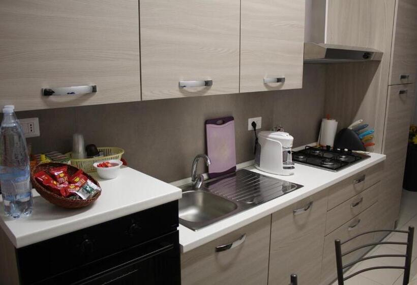 شقة غرفة واحدة, Affittacamere La Pisana