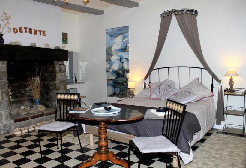 标准间, Mas Des Falaises