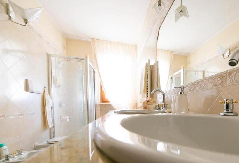 Standard room with outdoor bath, La Casa Di Pimpi