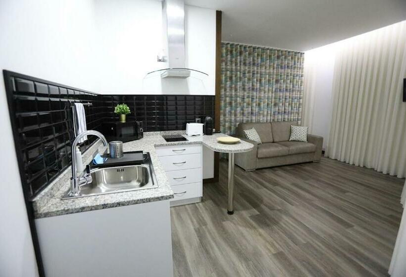 إستوديو قياسى, O Casario