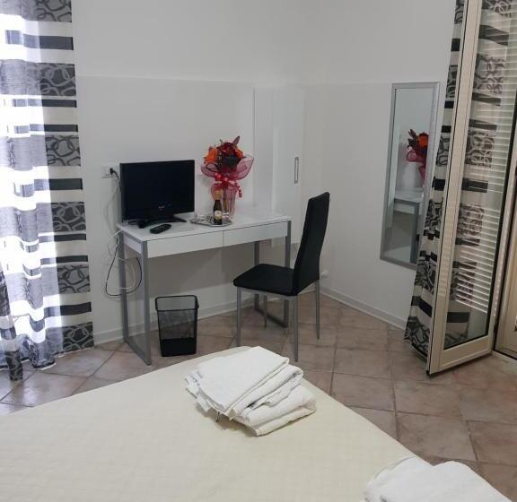 غرفة قياسية ثلاثية, B&b Dimora Del Centro