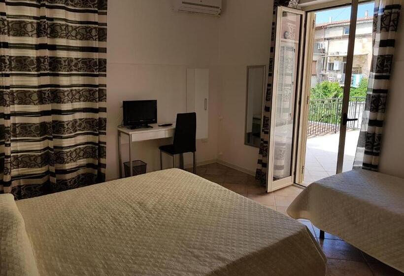 Номер Стандарт Трехместный, B&b Dimora Del Centro