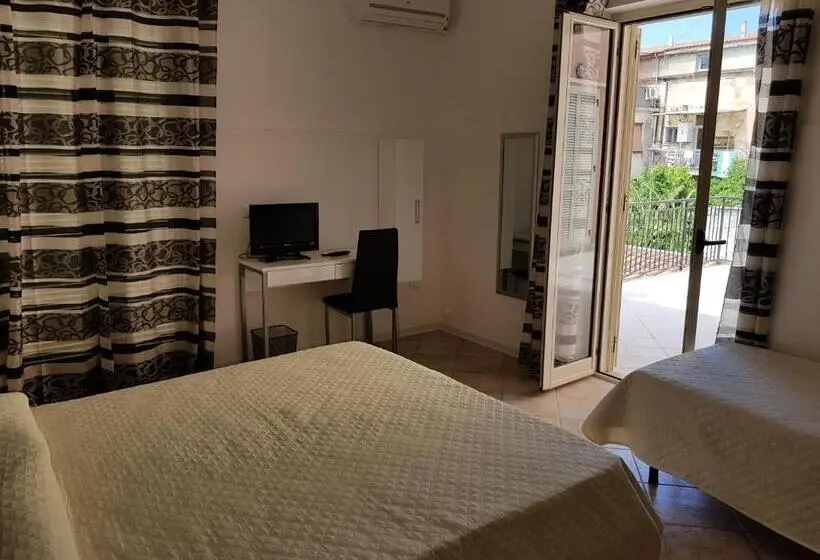 Pokój Standard Trzyosobowy, B&b Dimora Del Centro