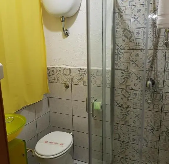 Pokój Czteroosobowy Standard, B&b Dimora Del Centro