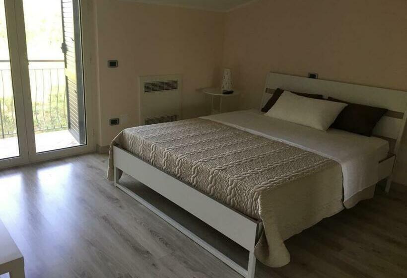 חדר דלוקס, Le Gatte