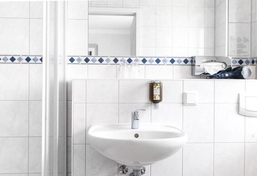 标准间, Project June   Ehemals Landgasthof Jüterbog