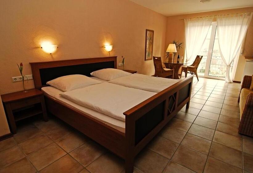 Номер Стандарт с Балконом, Landhaus Kuntz