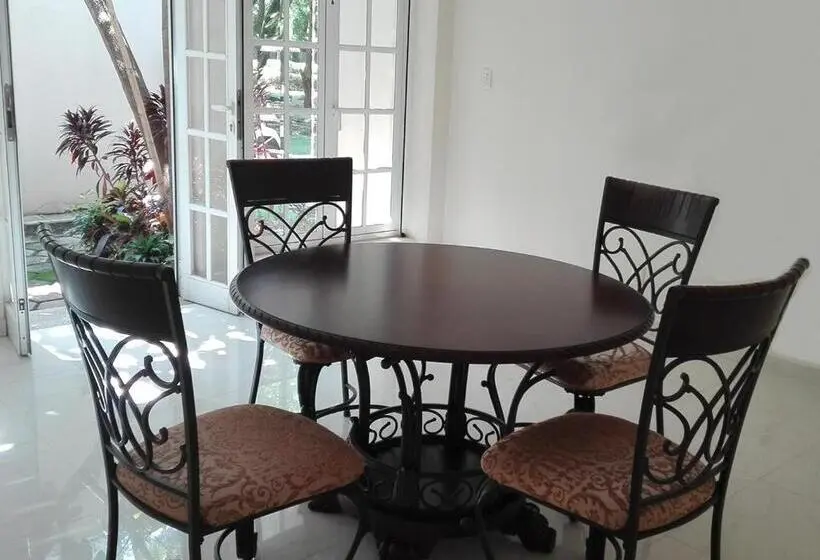 Suite with Terrace, The Lorian Club