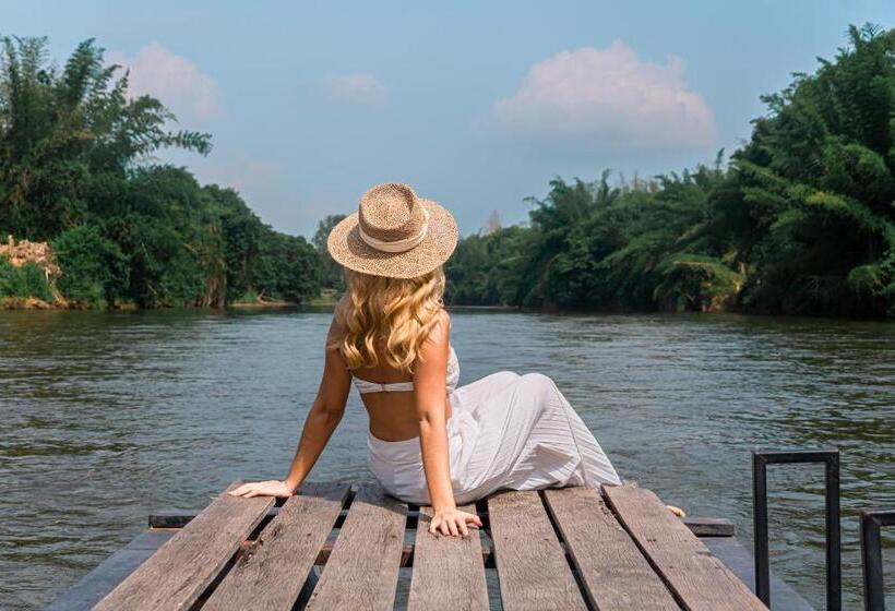 Quarto Deluxe, Suan Sai Yok Resort